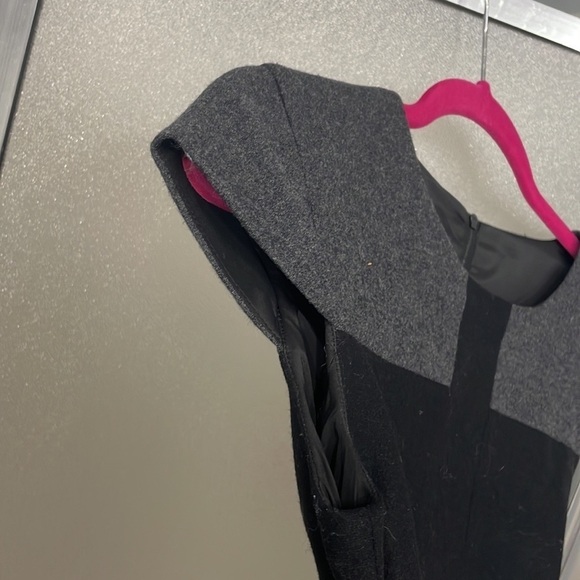 Judith & Charles wool dress - Picture 6 of 10